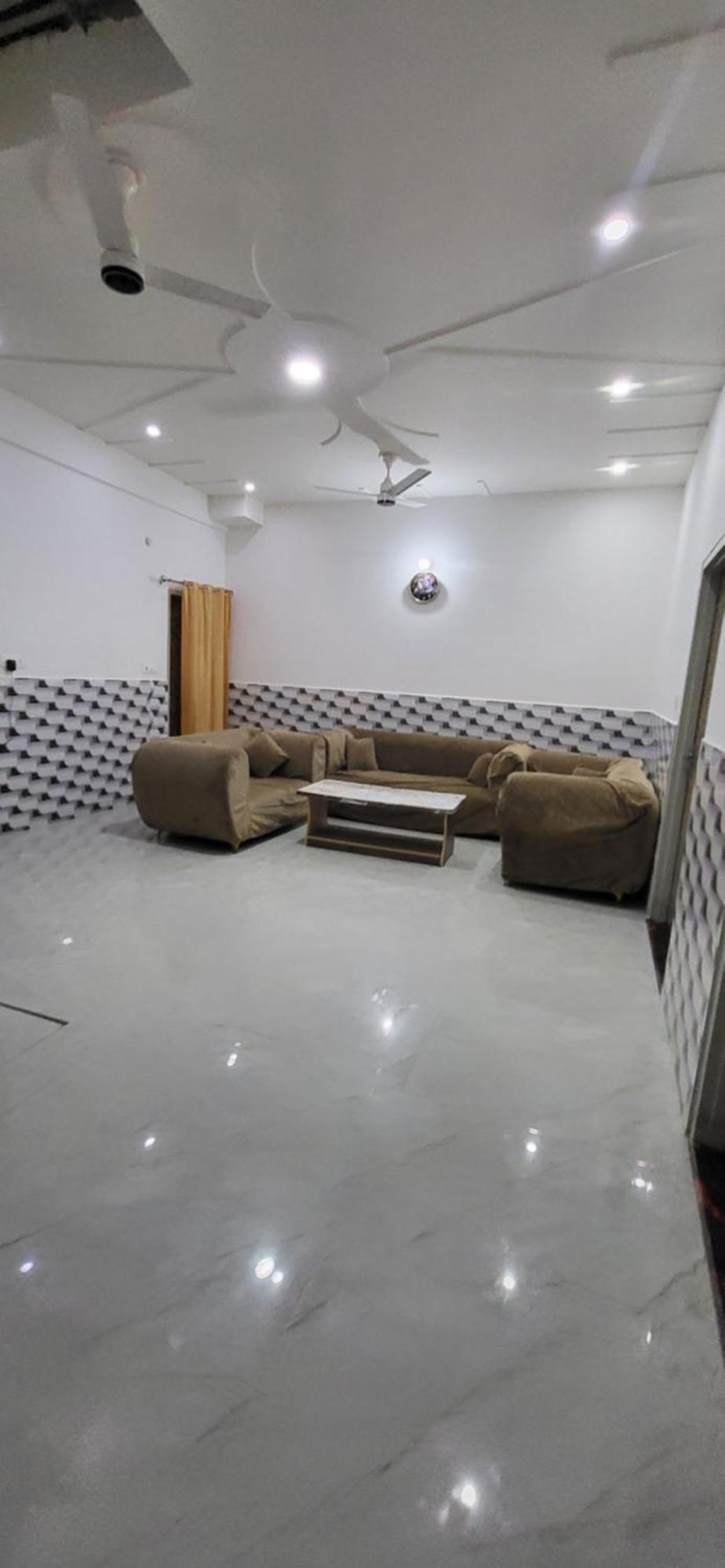 House Of Krishna Hotel Vrindāvan Buitenkant foto