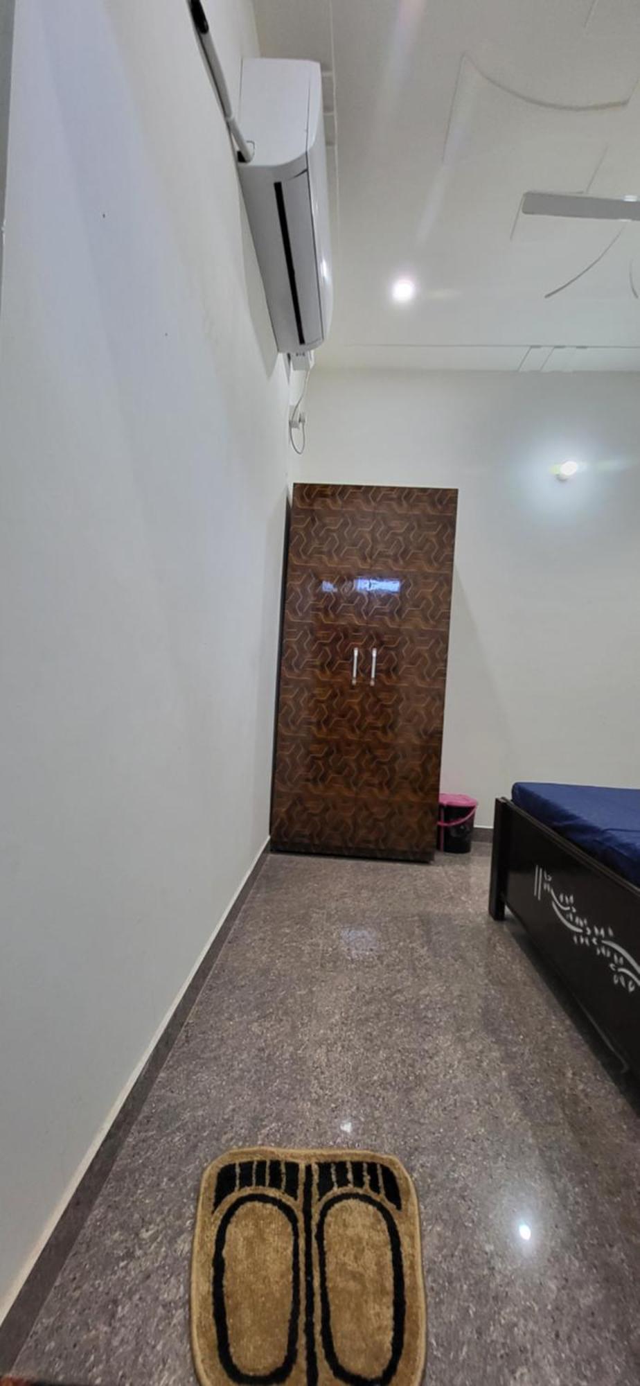 House Of Krishna Hotel Vrindāvan Buitenkant foto